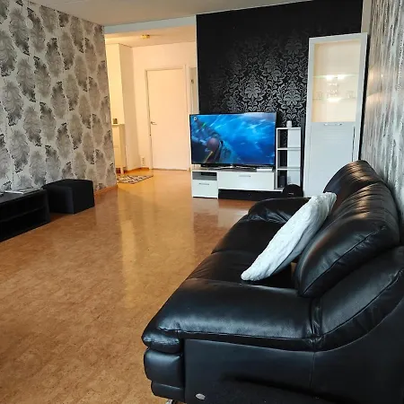 Huoneisto Hervanta Condo, Cozy And Luxurious, 8km From Town
